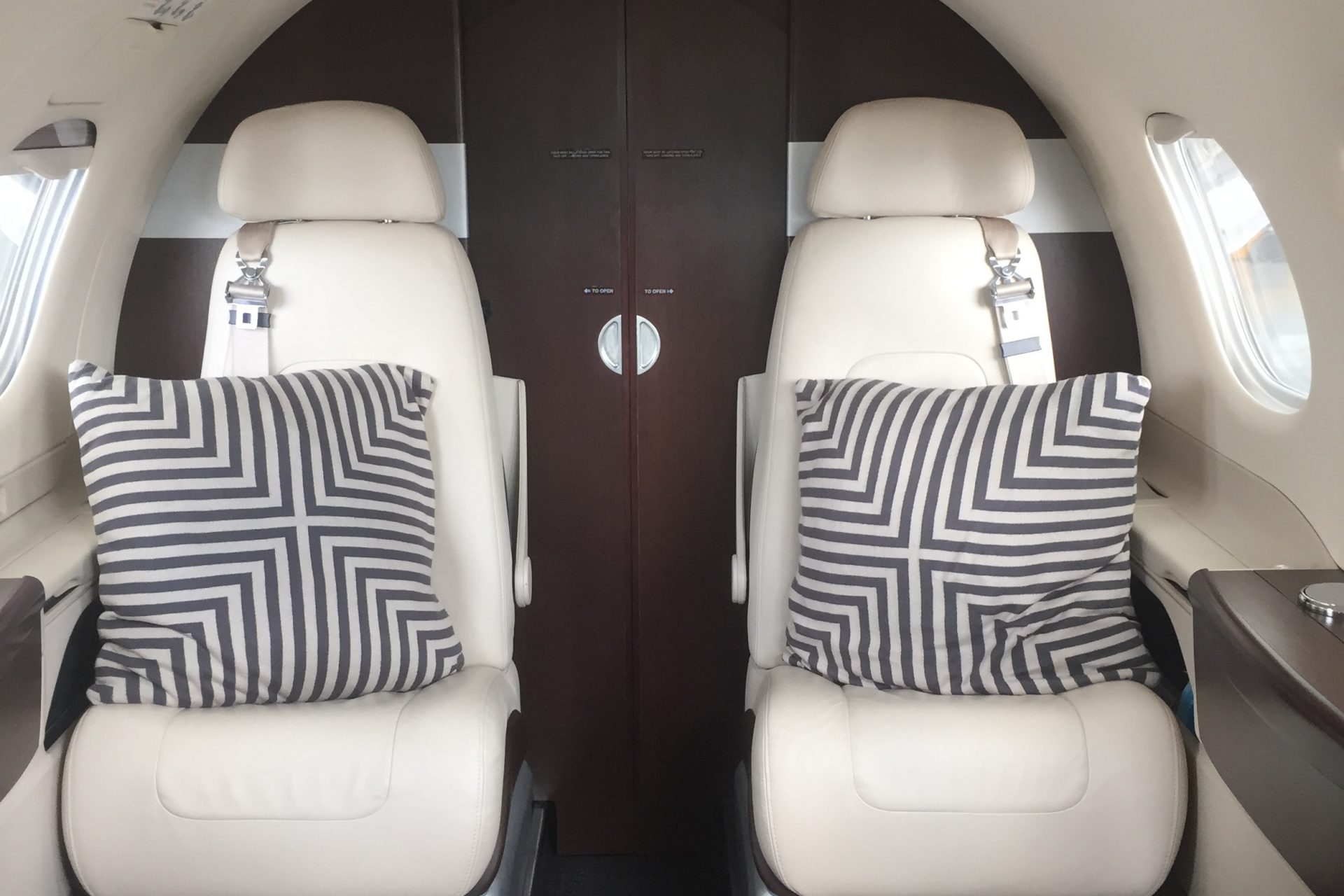 foto dell'aeromobile Embraer Phenom 100